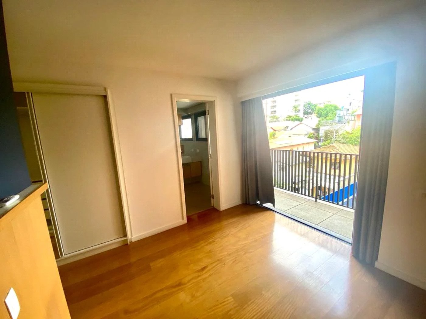 Apartamento à venda com 3 suítes em Jardim das Bandeiras, São Paulo, SP