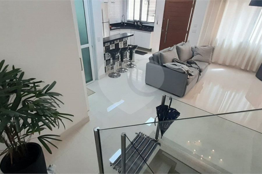 Casa à venda com 3 quartos, sendo 1 suíte, no condomínio Residencial Gran Veiga, São Paulo - SP