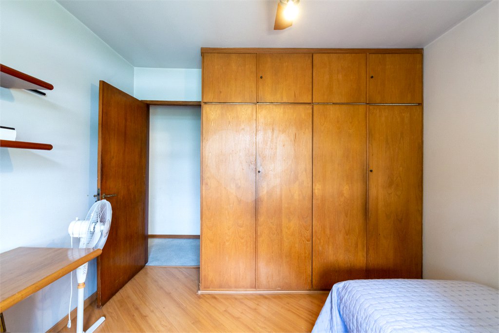 Casa à venda com 4 quartos, sendo 2 suítes, em Campo Belo, São Paulo, SP