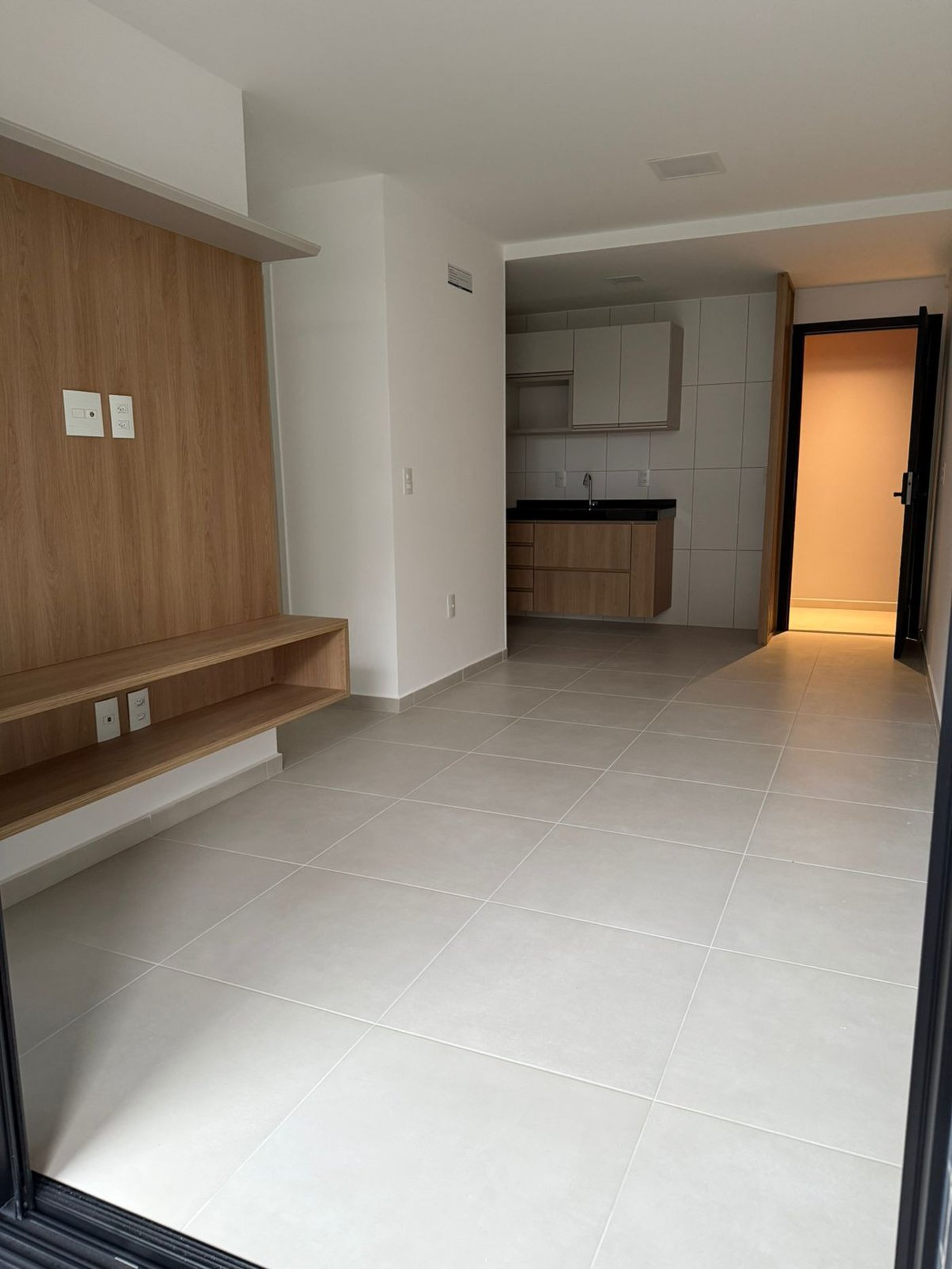Apartamento à venda com 2 quartos, sendo 1 suíte, em Ponta Verde, Maceió, AL