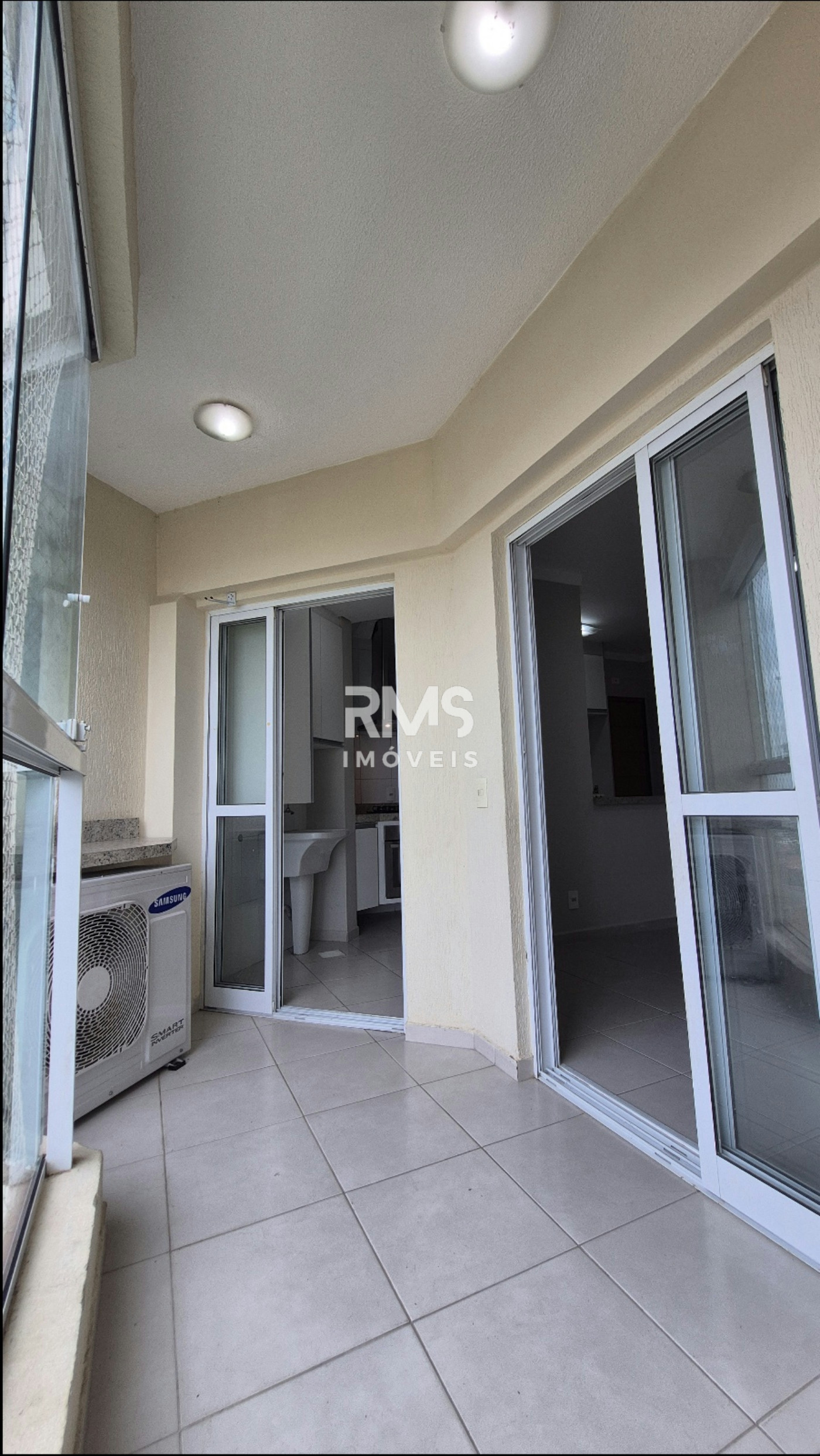 Apartamento à venda com 3 quartos, sendo 1 suíte,  em Jardim Aeroporto I, Itu, SP