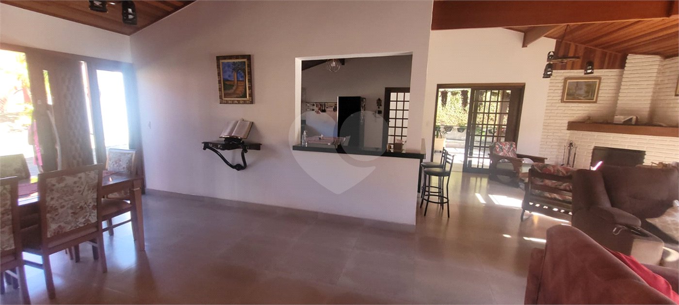Casa à venda com 3 quartos, sendo 2 suítes,  em Mantiqueira, Mairiporã, SP