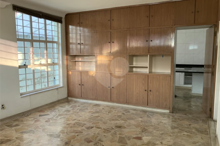 Casa Térrea à venda com 4 quartos, sendo 2 suítes, em Jardim Santa Rosália, Sorocaba, SP