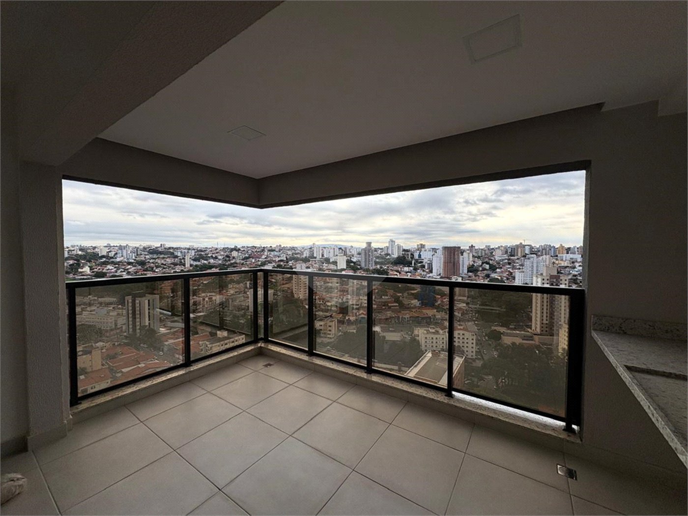 Apartamento à venda com 3 quartos, sendo 1 suíte,  em Jardim Faculdade, Sorocaba, SP