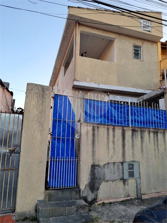 Sobrado à venda com 3 quartos em Vila Basileia, São Paulo, SP