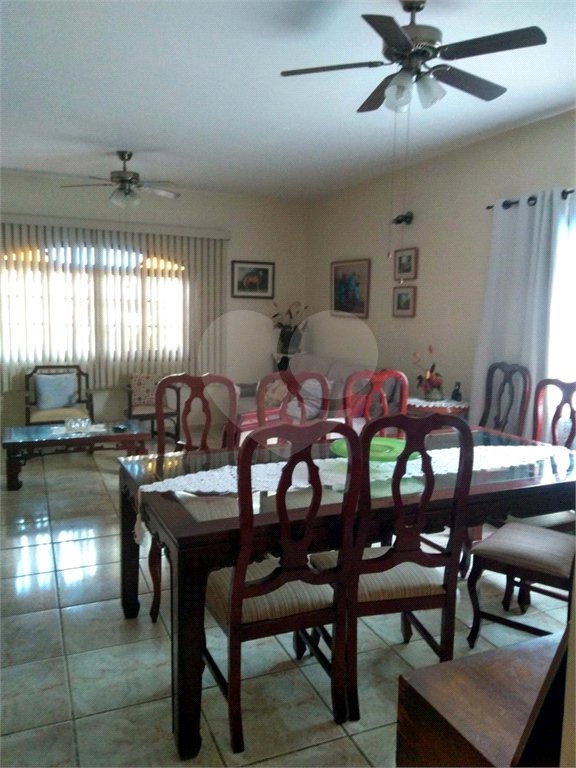 Casa à venda com 4 quartos, sendo 2 suítes, em Jardim Paulista, Atibaia, SP