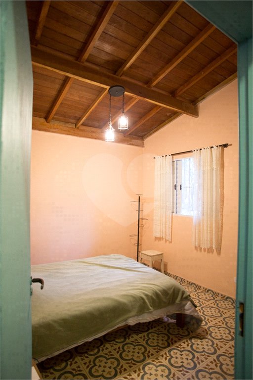 Chácara à venda com 3 quartos, sendo 2 suítes,  em Jardim Estância Brasil, Atibaia, SP