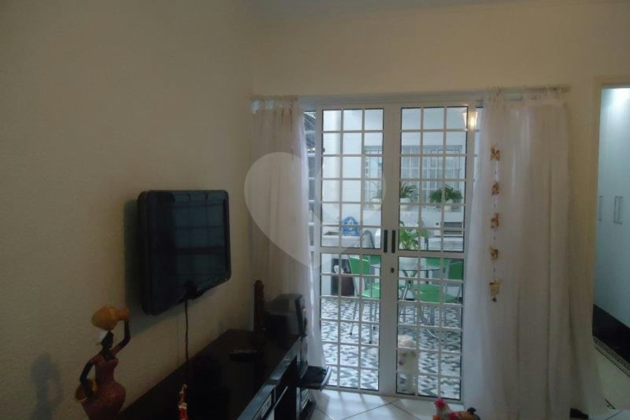 Sobrado à venda com 4 quartos, sendo 3 suítes, em Jardim Floresta, São Paulo, SP