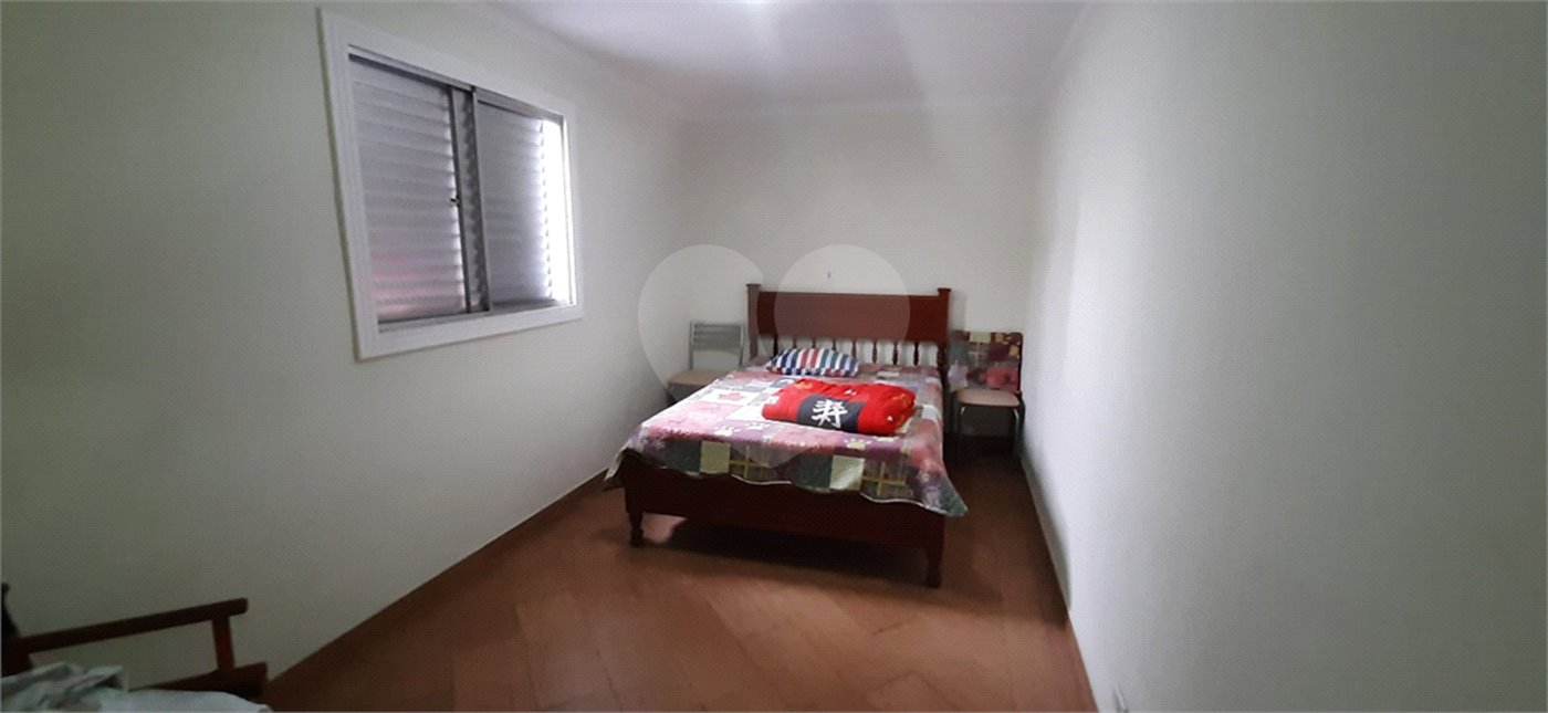 Sobrado à venda com 4 quartos, sendo 1 suíte, em Vila Lúcia, São Paulo, SP