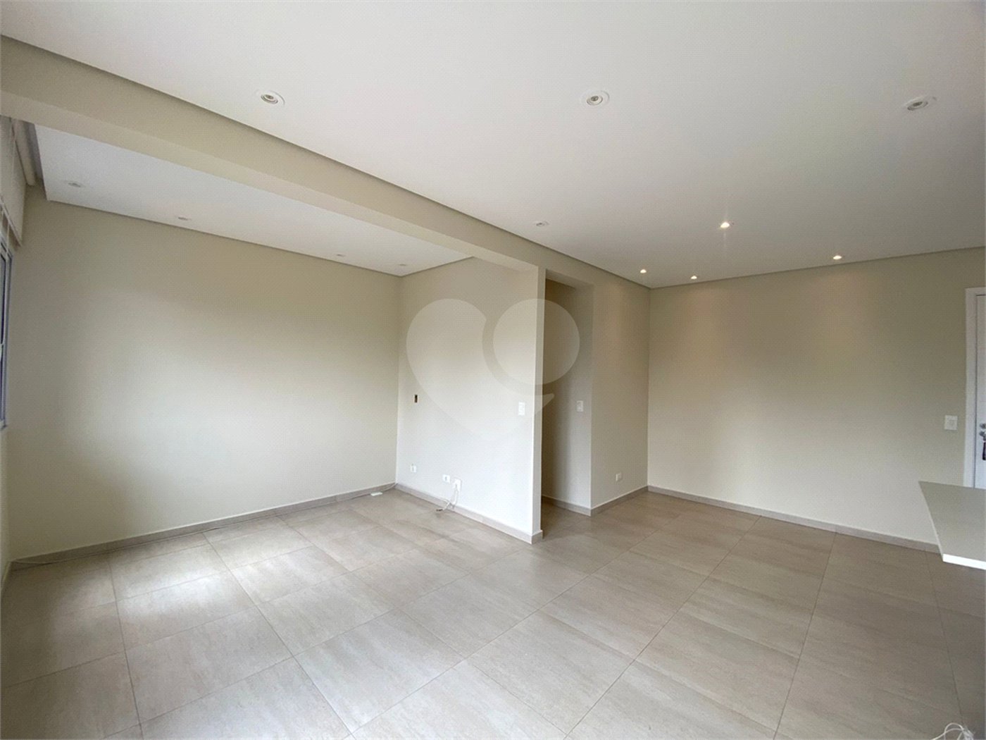 Apartamento à venda ou para alugar com 2 quartos, sendo 1 suíte, em Parada Inglesa, São Paulo, SP