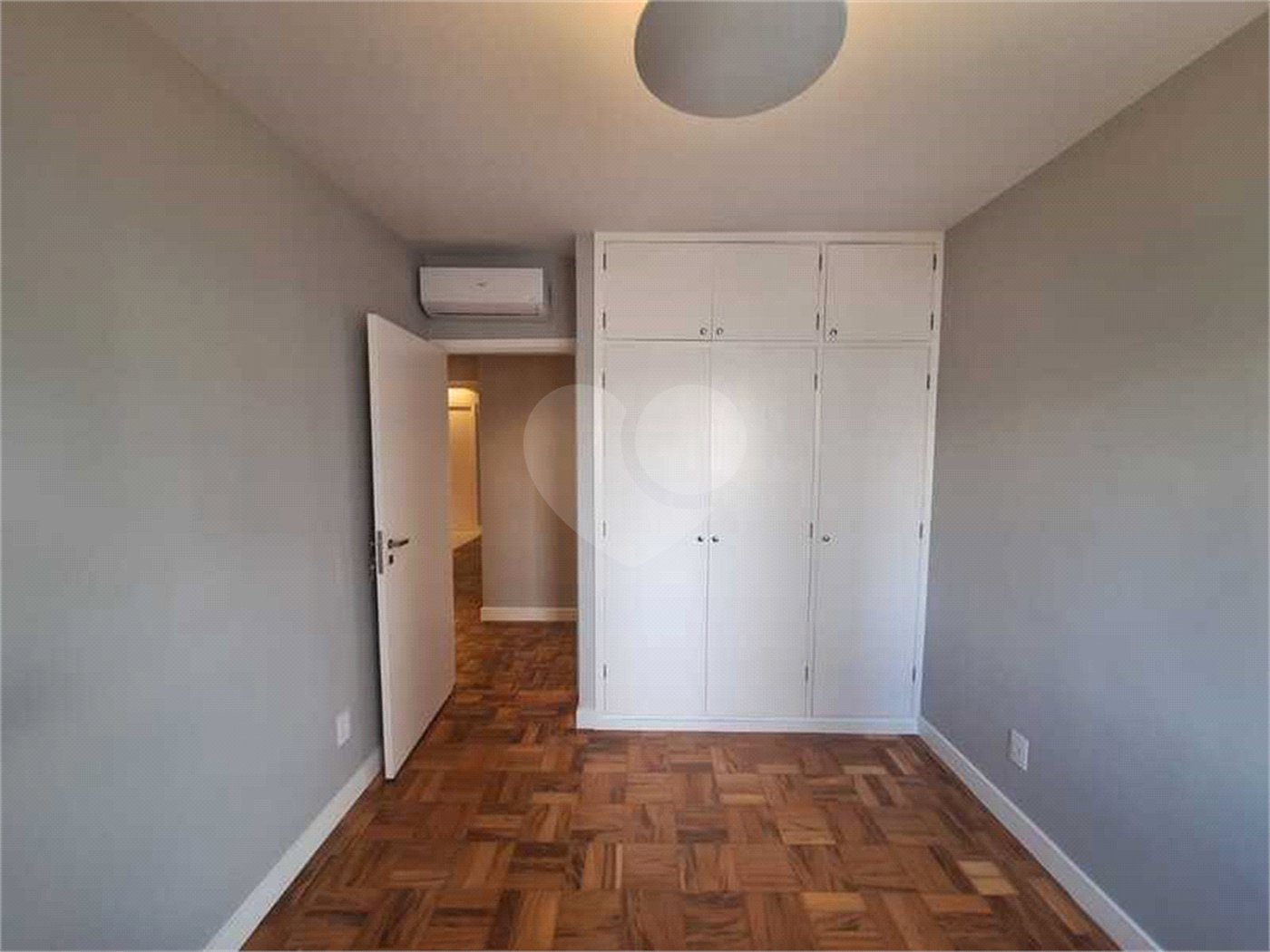 Apartamento à venda com 3 quartos, sendo 1 suíte, em Itaim Bibi, São Paulo, SP