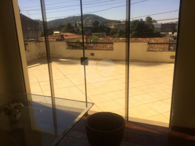 Sobrado à venda com 4 quartos, sendo 3 suítes, em Tremembé, São Paulo, SP