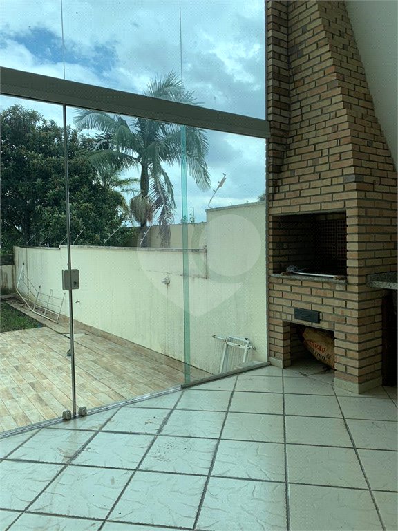 Sobrado à venda com 3 suítes em Vila Irmãos Arnoni, São Paulo, SP