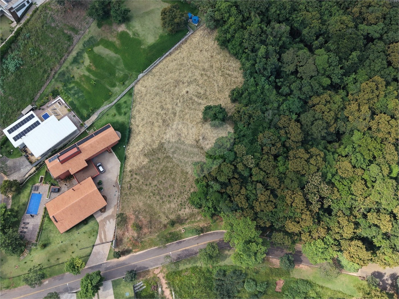 Terreno à venda no condomínio Jardim Primavera, Louveira - SP