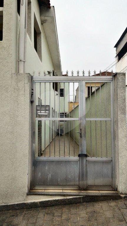 Sobrado à venda com 6 quartos em Chora Menino, São Paulo, SP