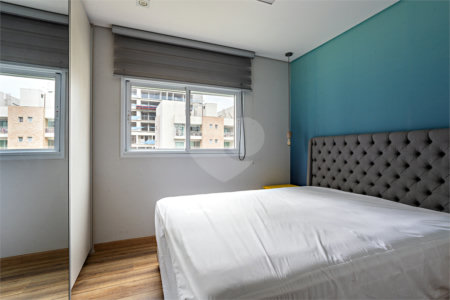 Apartamento à venda com 3 quartos, sendo 1 suíte,  em Jardim das Acácias, São Paulo, SP