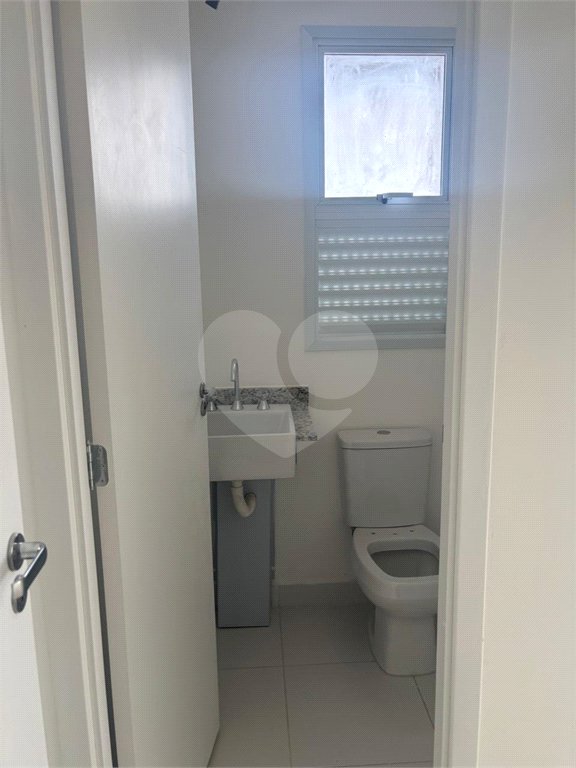 Apartamento à venda com 3 quartos, sendo 1 suíte,  em Barueri, Barueri, SP