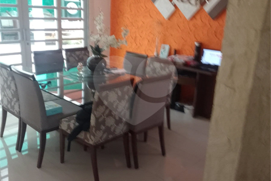 Sobrado à venda com 6 quartos, sendo 2 suítes, em Tremembé, São Paulo, SP
