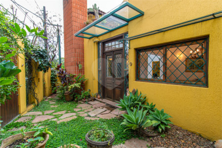 Casa à venda com 3 quartos, sendo 1 suíte,  no condomínio Jardim Hipico, São Paulo - SP