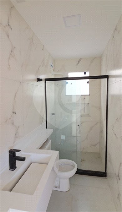 Casa à venda com 3 quartos, sendo 2 suítes, em Guriri, Cabo Frio, RJ