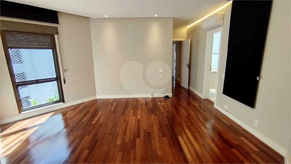 Duplex para alugar com 3 suítes em Real Parque, São Paulo, SP