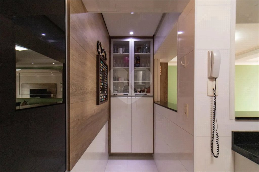 Apartamento à venda com 3 quartos em Vila Pompéia, São Paulo, SP