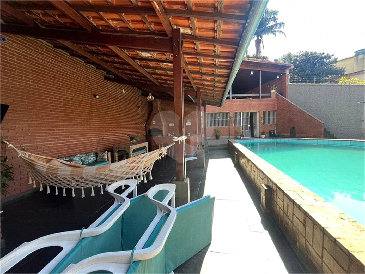 Casa com piscina disponivel para venda com 250m² - Jardim Paris / SP