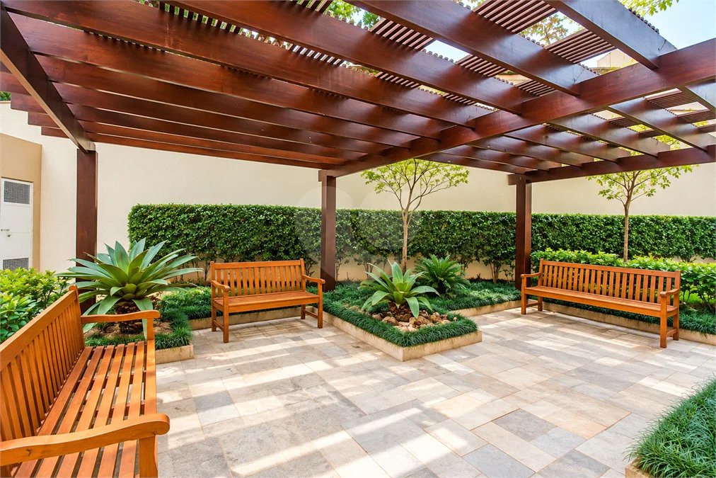 Apartamento de 84 m² no Centro de São Bernardo do Campo, com 2 dormitórios + 1 reversível, varanda gourmet com churrasqueira e lazer completo de clube.