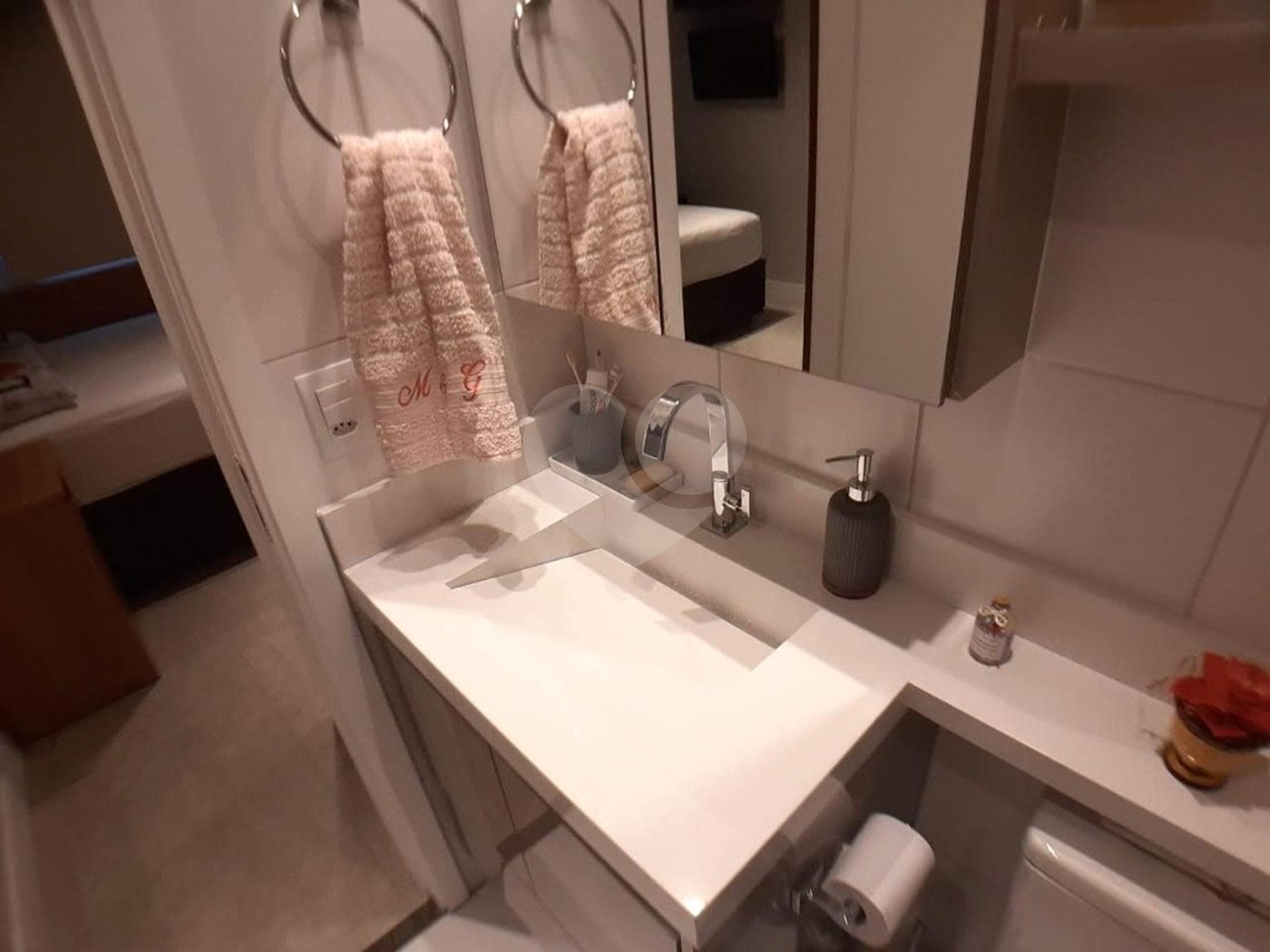 Apartamento à venda no Brás, 1 suíte, garagem