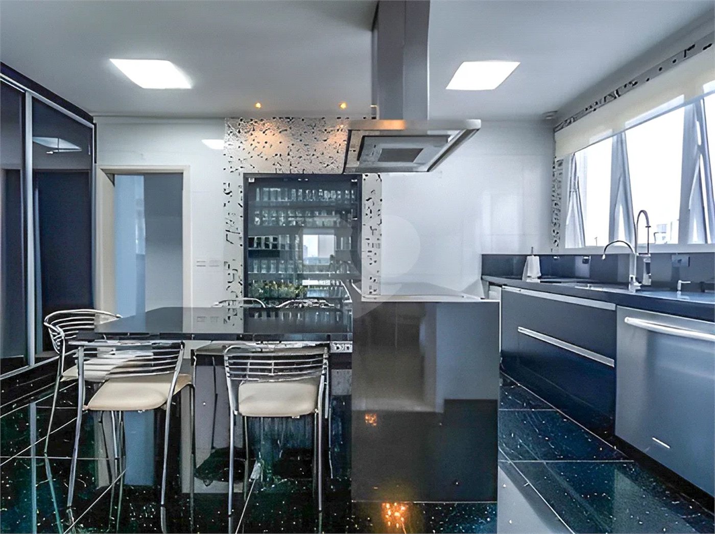 APARTAMENTO ALTO PADRÃO 335 M2 COM 4 SUÍTES Á VENDA - JARDIM ANÁLIA FRANCO ACEITA PERMUTA