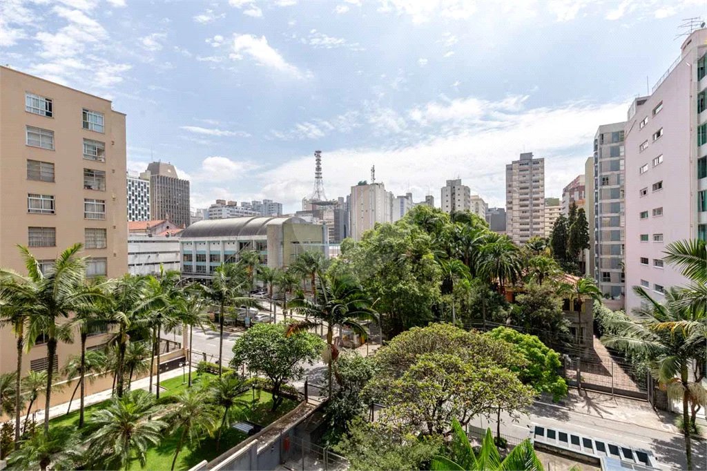 Apartamento a venda no Bela Vista com 3 quartos, 1 suíte, lavabo, 2 vagas, 200 m² de área útil