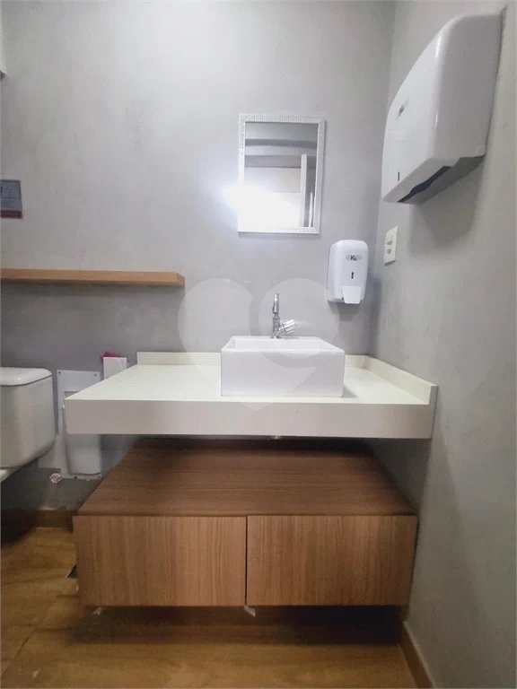 Sala comercial mobiliada para locação na Vila Olímpia
