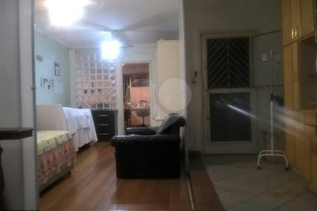SOBRADO COM 04 DORMITÓRIOS, 02 VAGAS NO CAMPO BELO