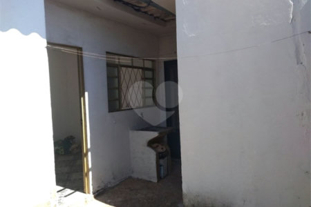 Casa térrea no Jd. Cruzado- Ibaté/SP