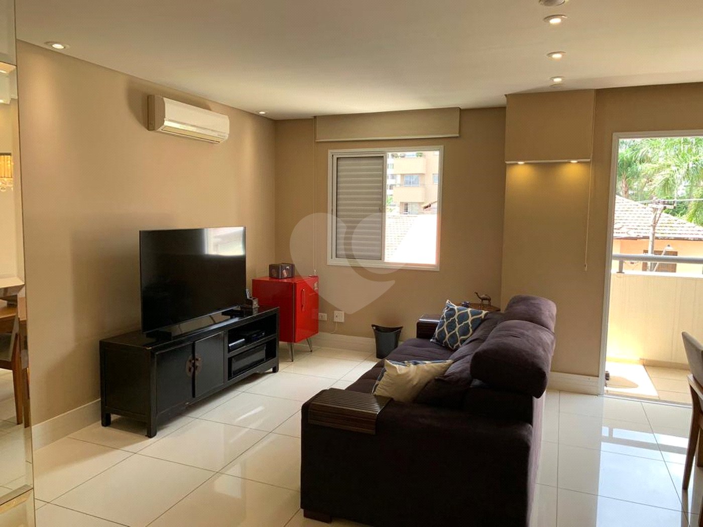 Apartamento á venda na Saúde com 75 m², com 3 dormitórios 1 suíte e 2 vagas de garagem
