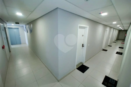 Studio Mobiliado na República – 22m² com Varanda