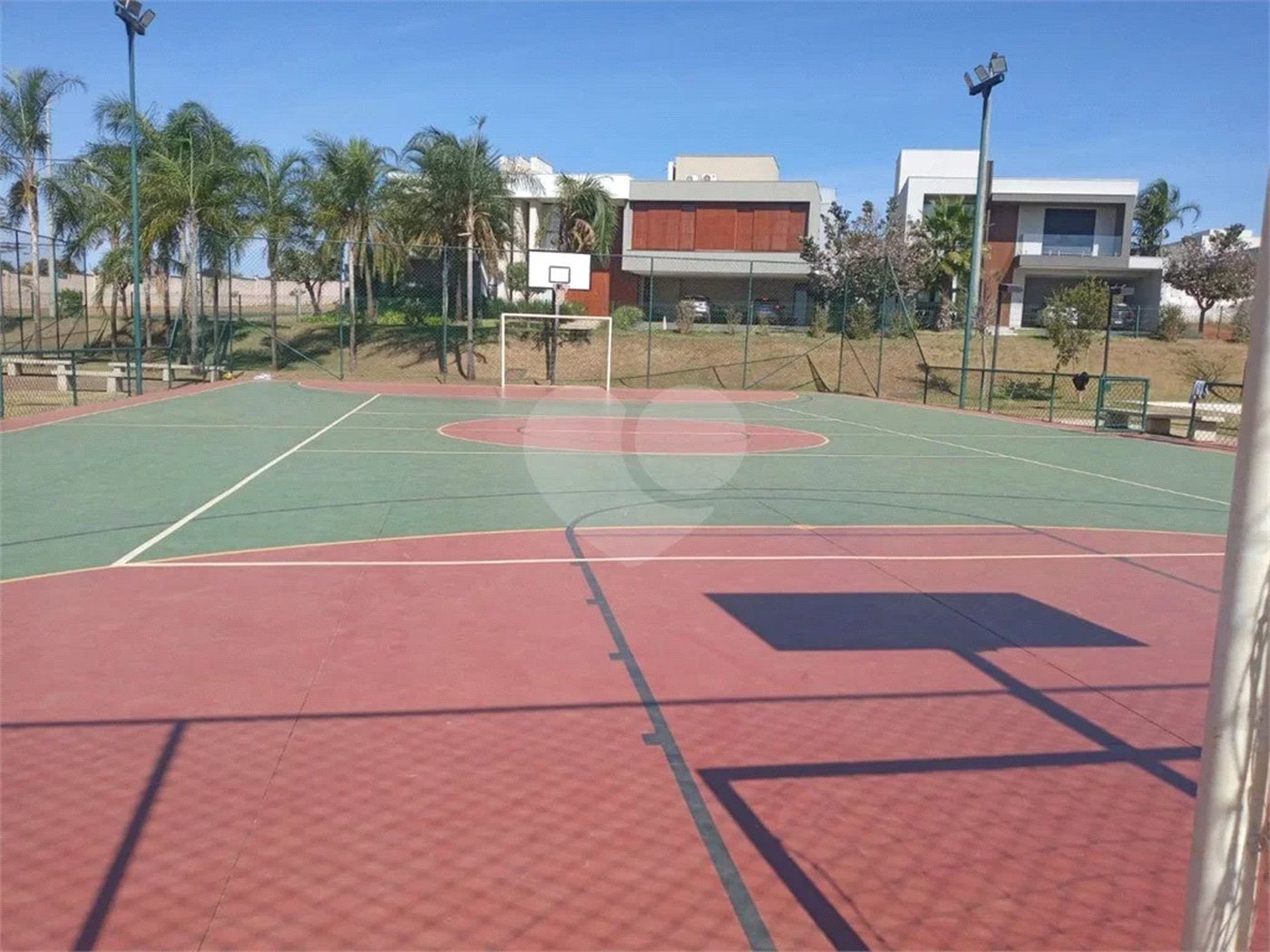 Terreno no Cyrela, plano e próximo do clube.