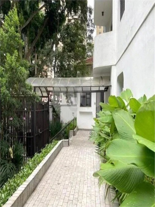 Apartamento à Venda no Itaim Bibi com Infraestrutura Completa de Lazer