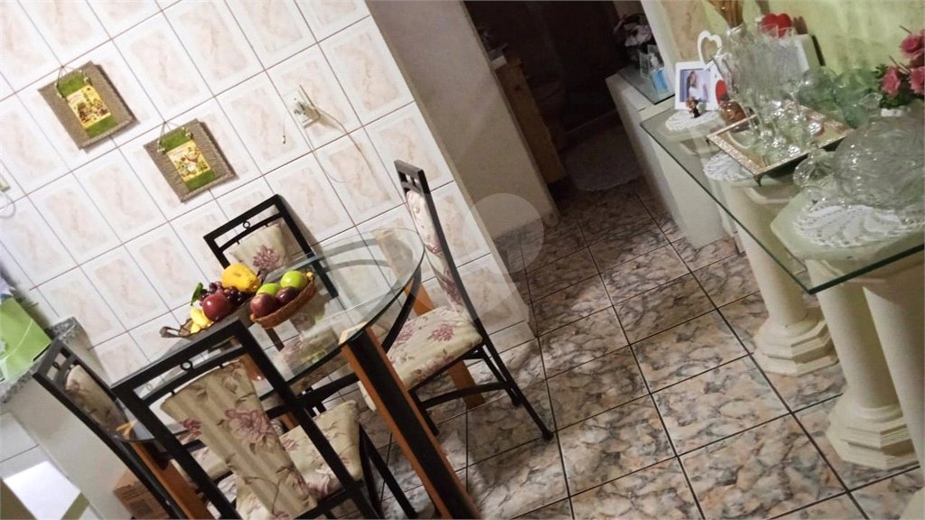 Casa versátil à venda: Casa com 2 Quartos, 3 Unidades Residenciais e Sala Comercial - Louveira