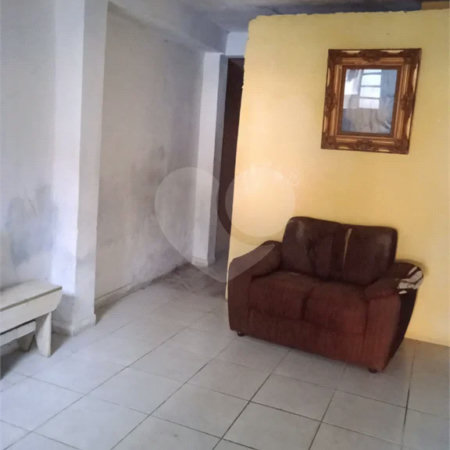 Casa com 180m², 3 quartos, 2 garagens, à venda em Guaianazes