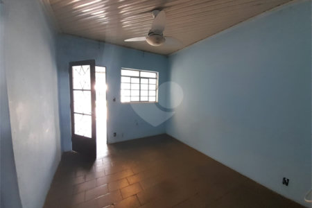 Casa à Venda no Bairro Boa Vista-São Carlos/SP