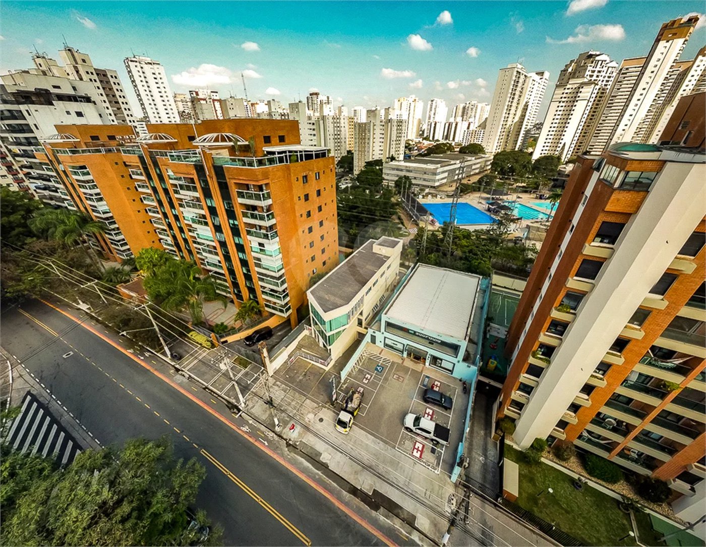 Prédio inteiro comercial á venda e locação na Vila Leopoldina.