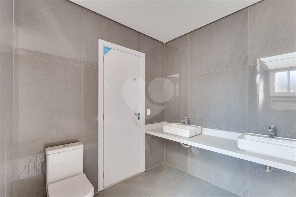 Casa à venda com 4 suítes no condomínio Vila Arese, São Paulo - SP