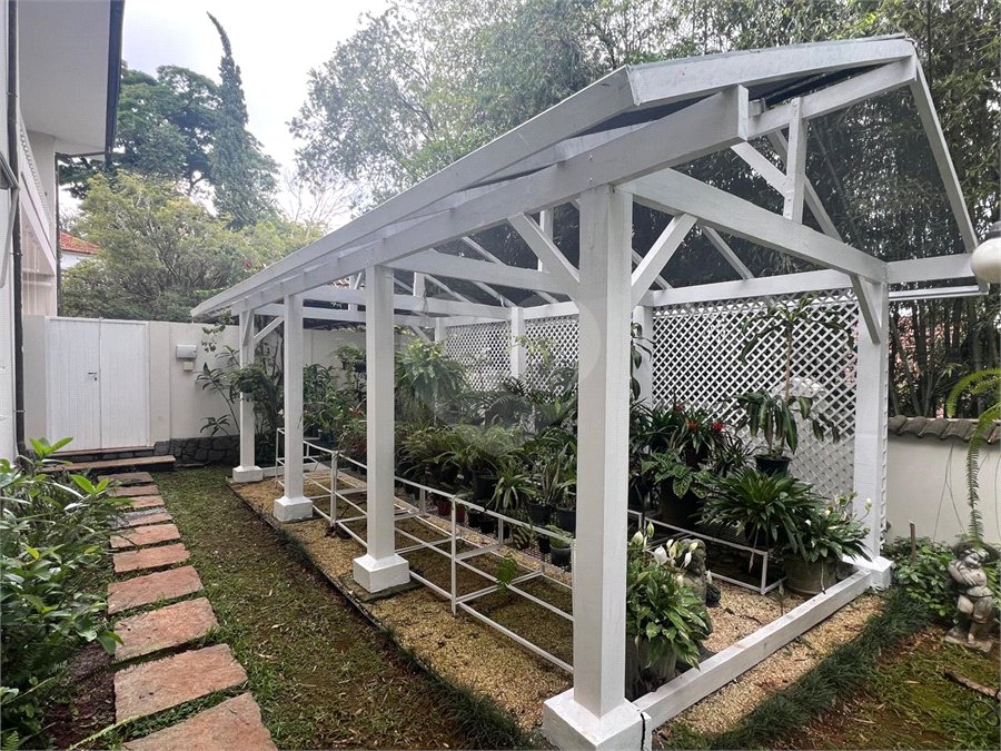 Casa à venda com 5 suítes no condomínio Chácara Flora, São Paulo - SP