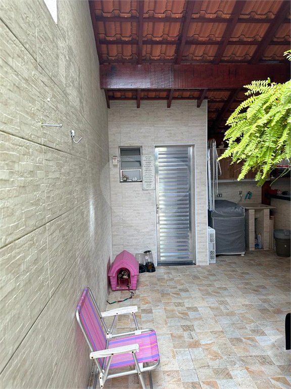 Sobrado à venda com 2 quartos em Jardim Carlos Cooper, Suzano, SP