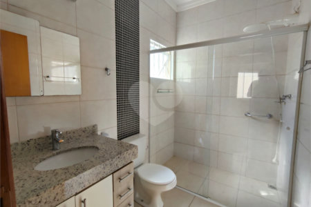 Casa à venda com 5 quartos, sendo 1 suíte,  em Jardim Colombo, Itapetininga, SP