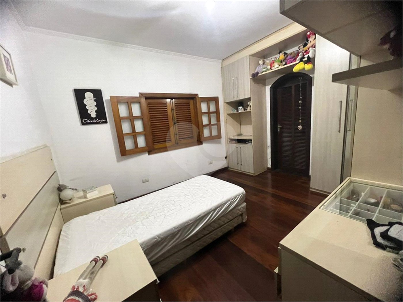 Sobrado à venda ou para alugar com 3 quartos, sendo 2 suítes,  em Arujázinho Iv, Arujá, SP