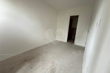 Apartamento à venda com 2 quartos, sendo 1 suíte,  em Vila Sorocabana, Guarulhos, SP