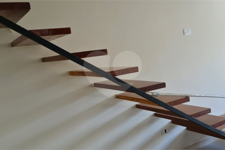 Casa à venda com 3 quartos, sendo 1 suíte, no condomínio Estancia da Serra / Residencial Nova Mairipora, Mairiporã - SP