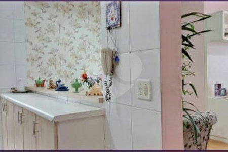 Apartamento à venda com 3 quartos, sendo 1 suíte,  em Vila Vermelha, São Paulo, SP